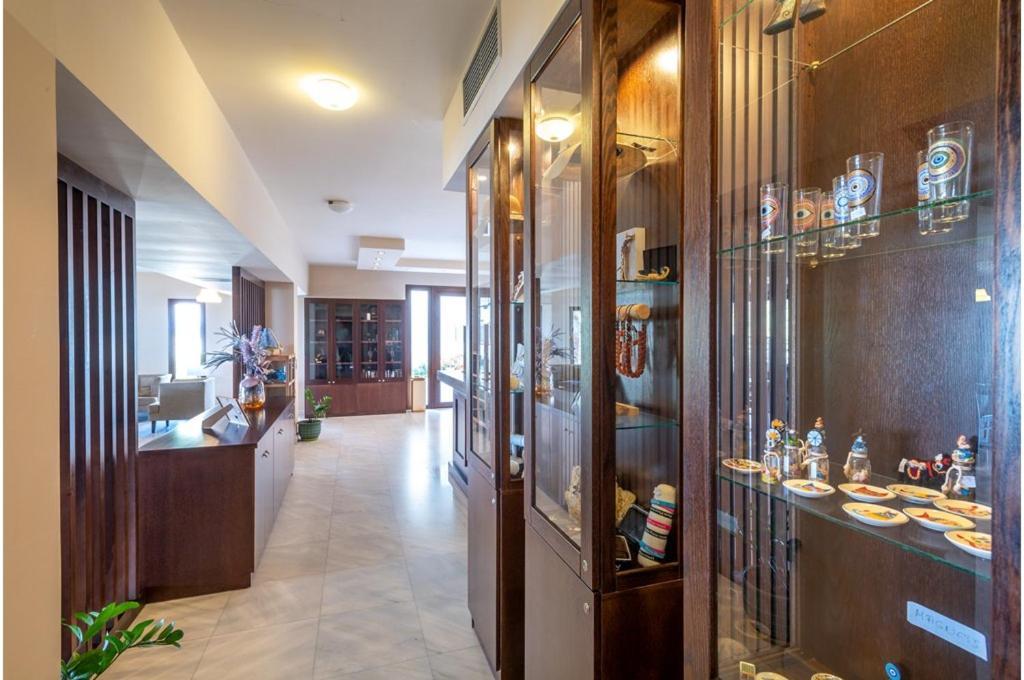港口广场酒店 Agios Ioannis Kaspaka 外观 照片